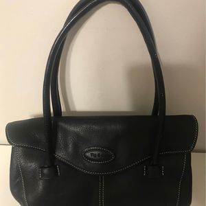 Tig & Co. Black Genuine Leather Shoulder Purse Bag Magnetic Closure Opens Wide